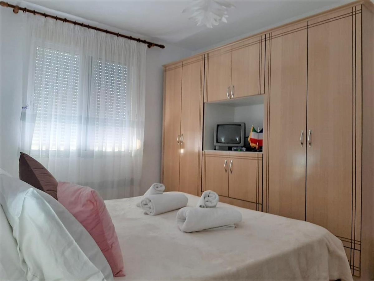 Sazani'S Place Fier Kültér fotó