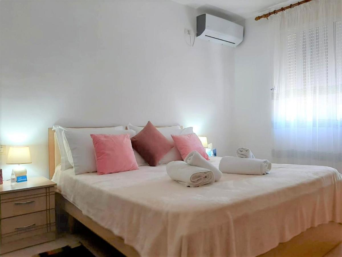 Sazani'S Place Fier Kültér fotó