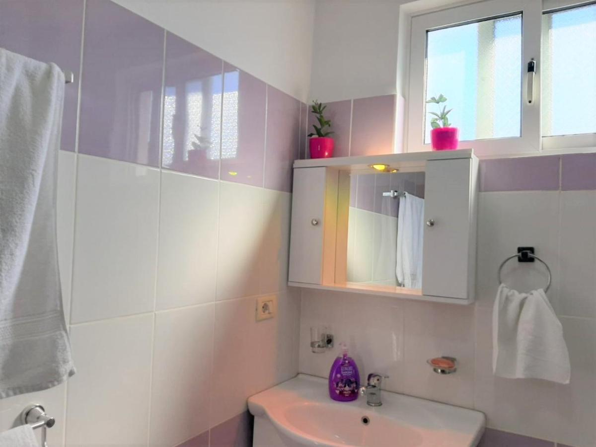 Sazani'S Place Fier Kültér fotó
